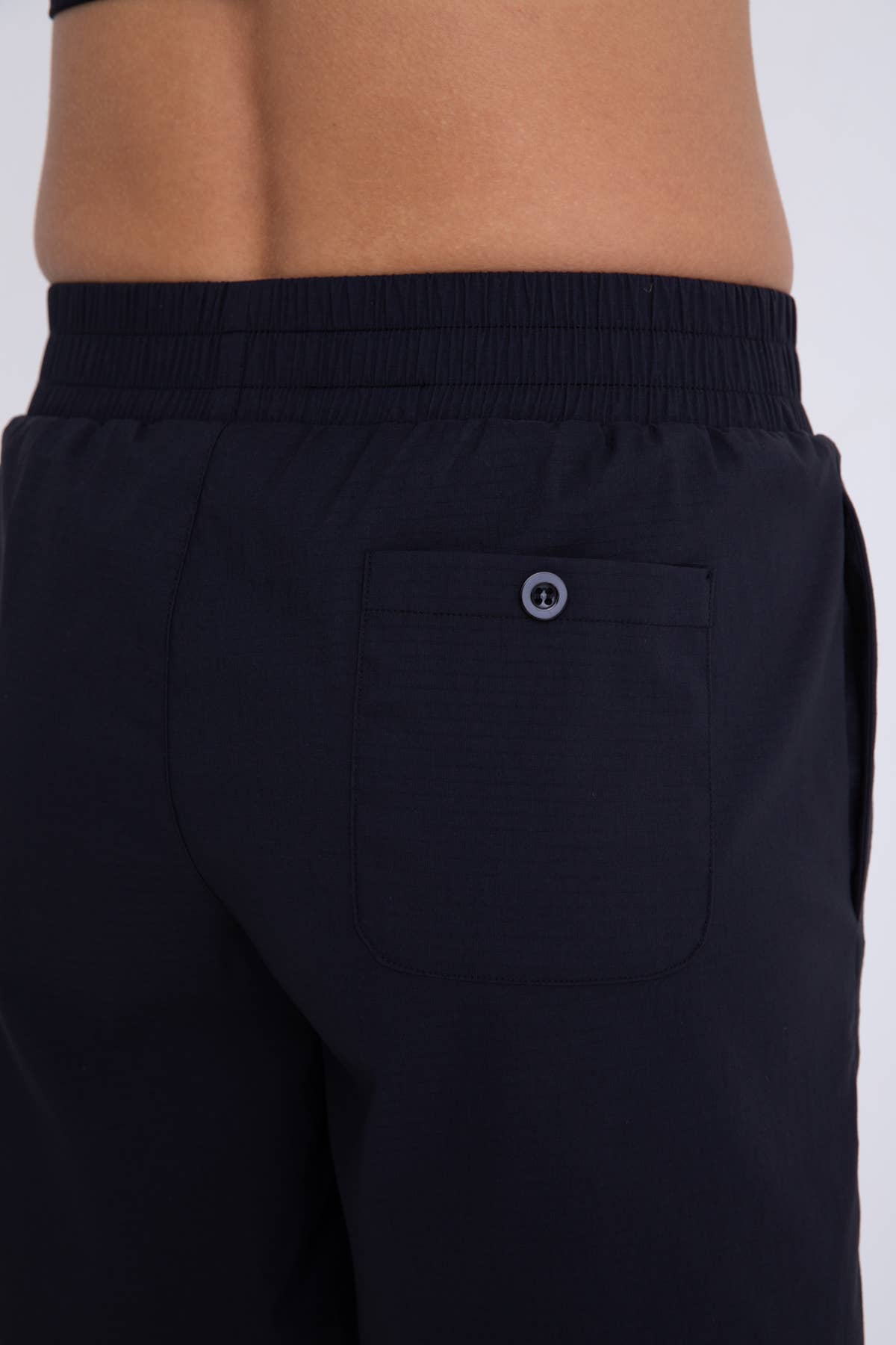 Back Pocket Active Shorts BLACK
