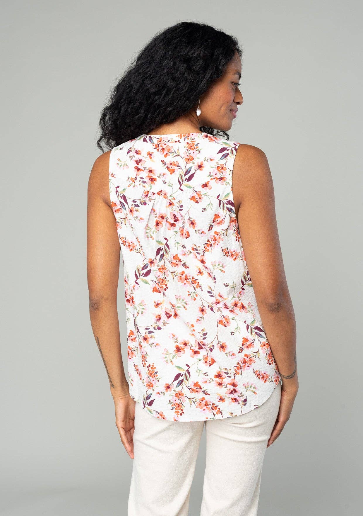 Floral Button Front Sleeveless Top