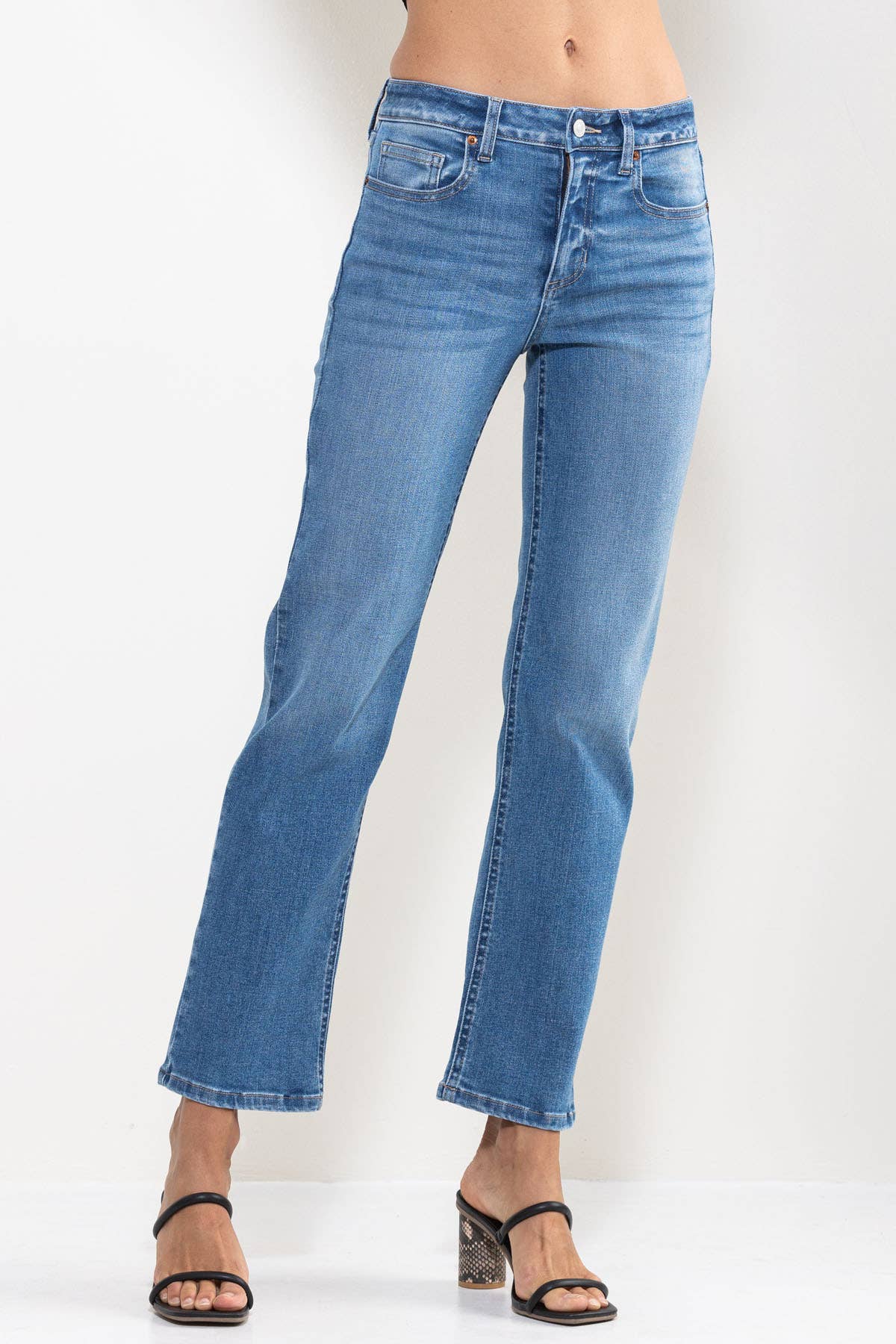 Mid Rise Straight Leg Jeans / 28" Inseam