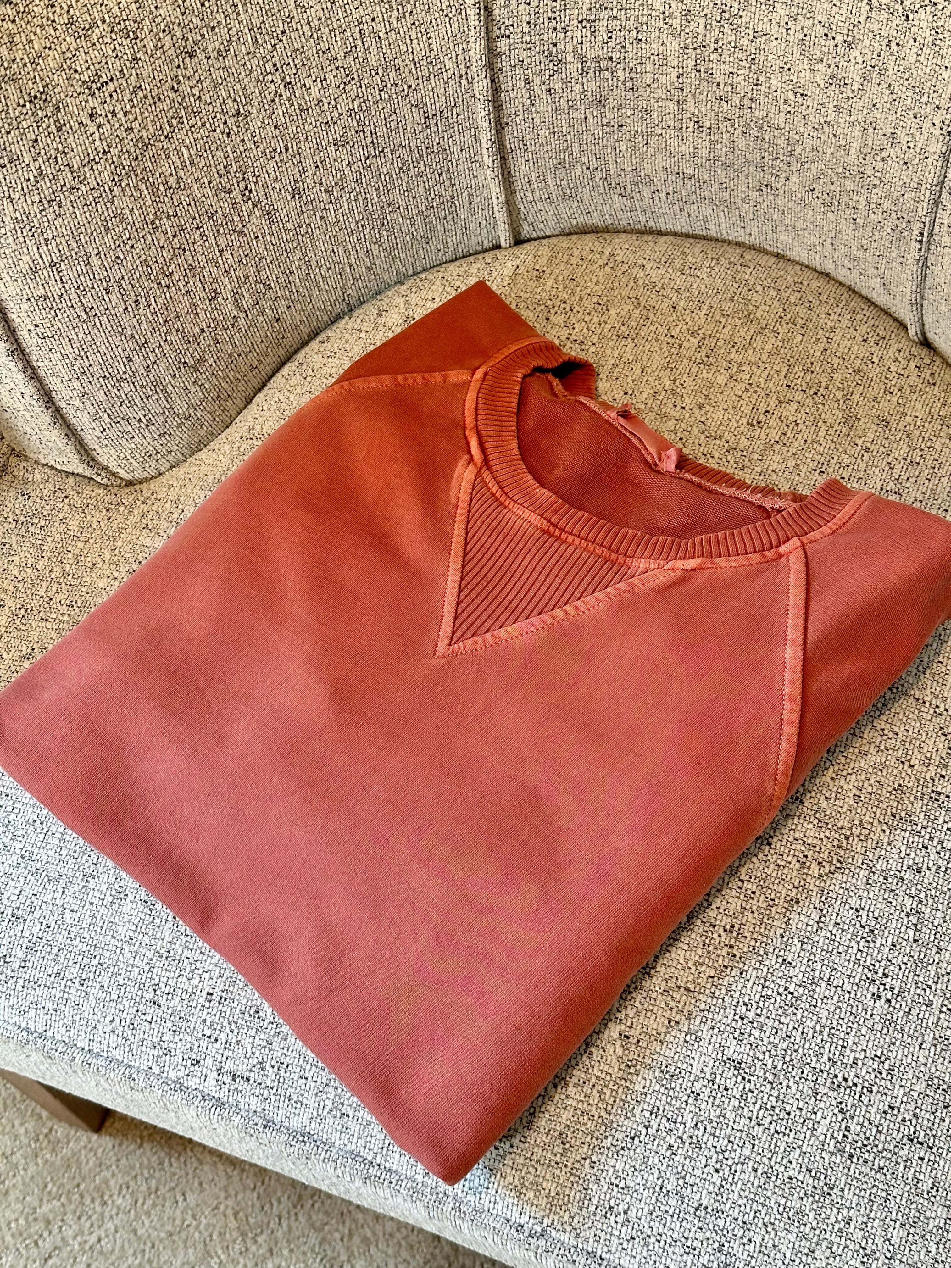 Washed French Terry Pullover With Side Pockets: RUST