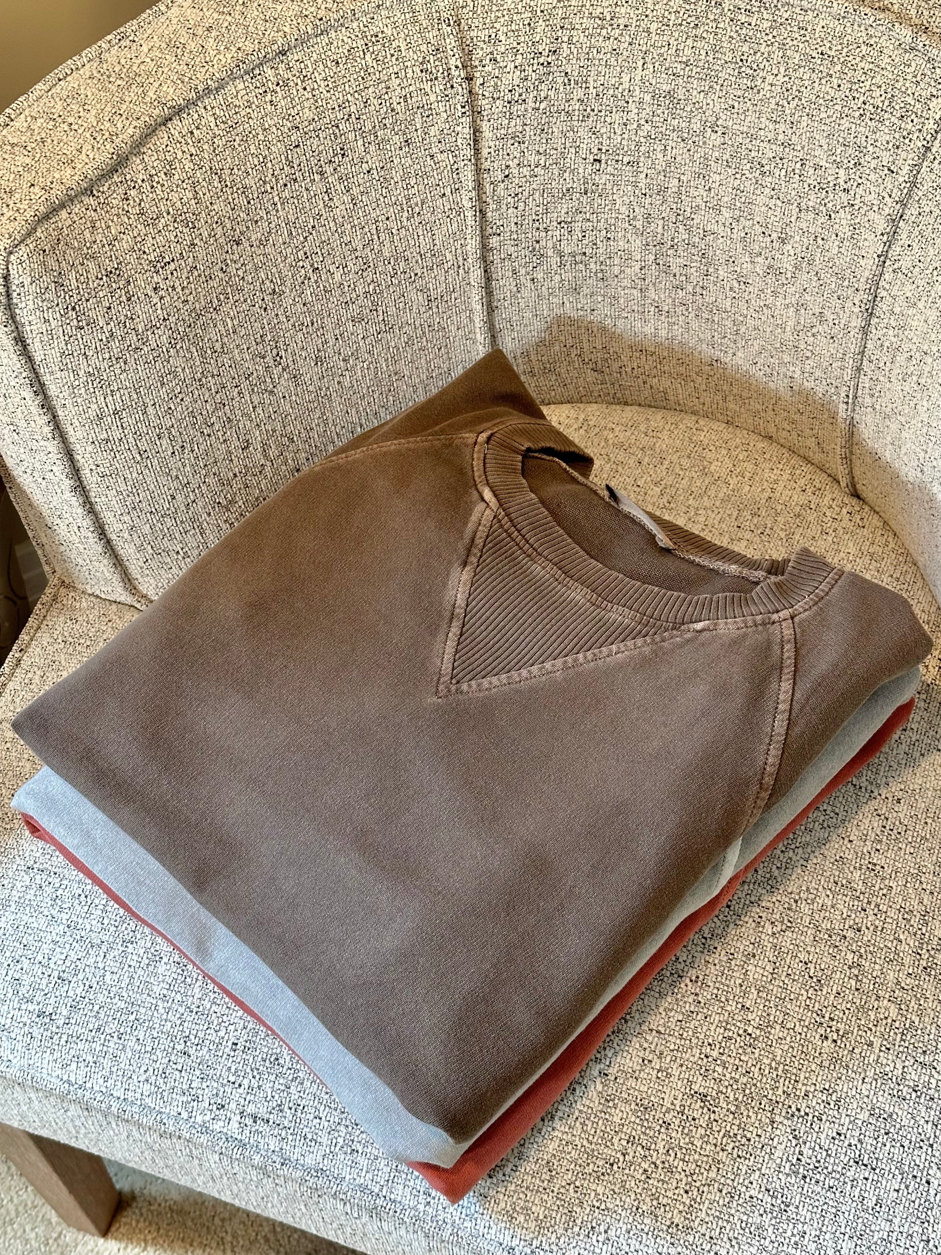 Washed French Terry Pullover With Side Pockets: BROWN