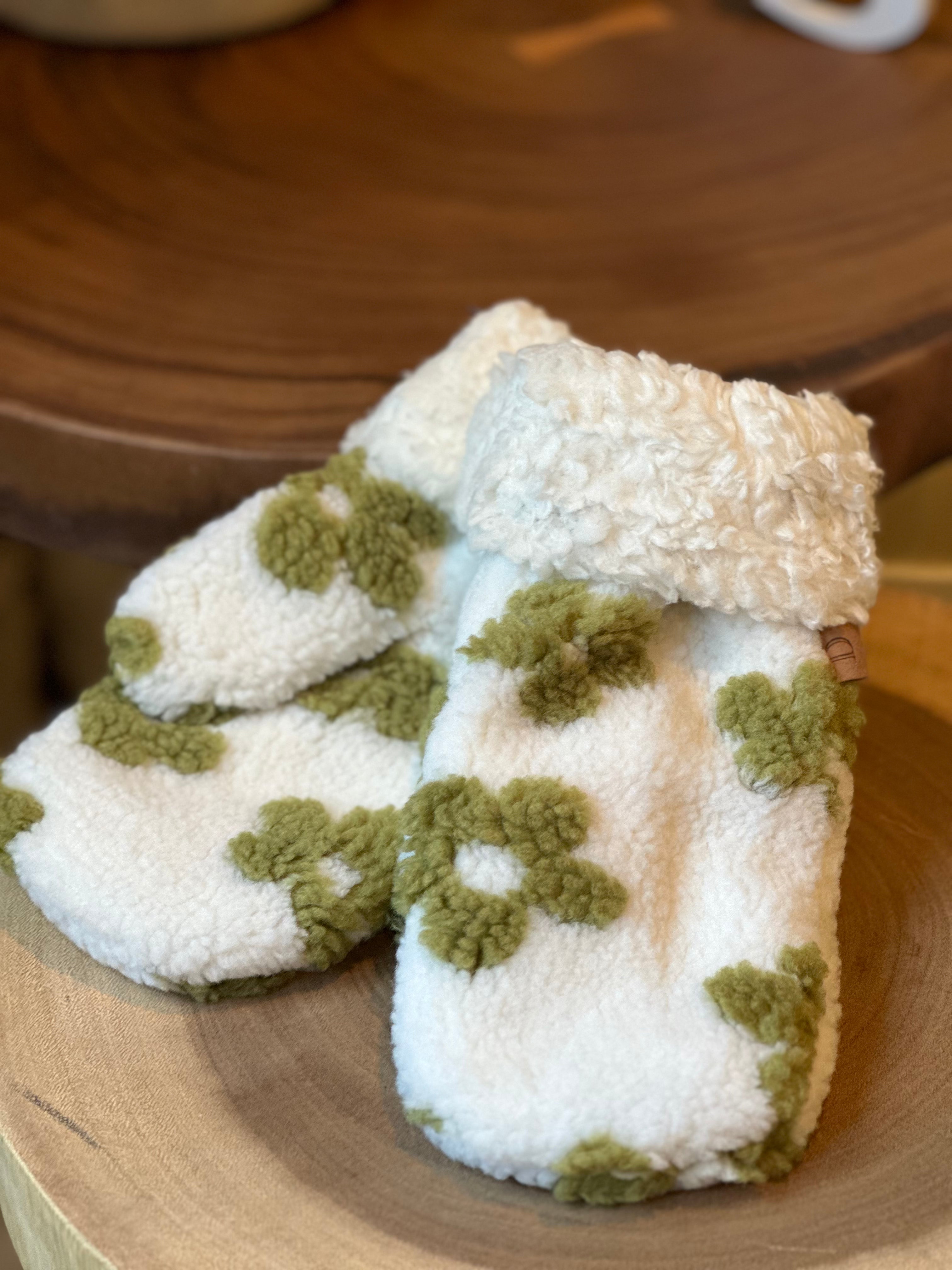 Floral Pattern Sherpa Mittens GREEN